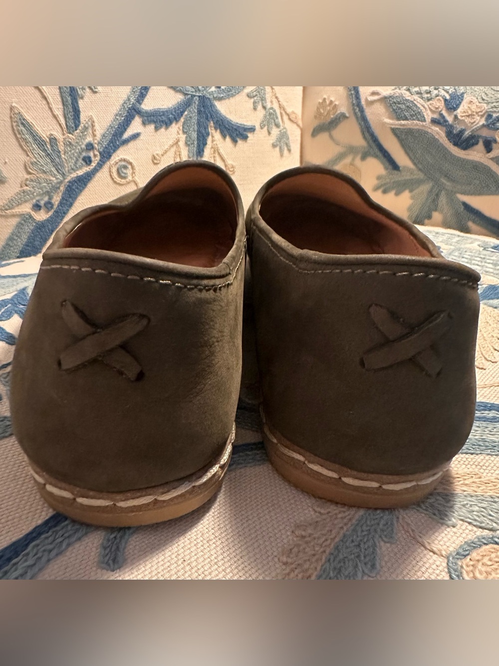 Charix Slip On Shoes. Size 7.5 - Picture 8 of 9